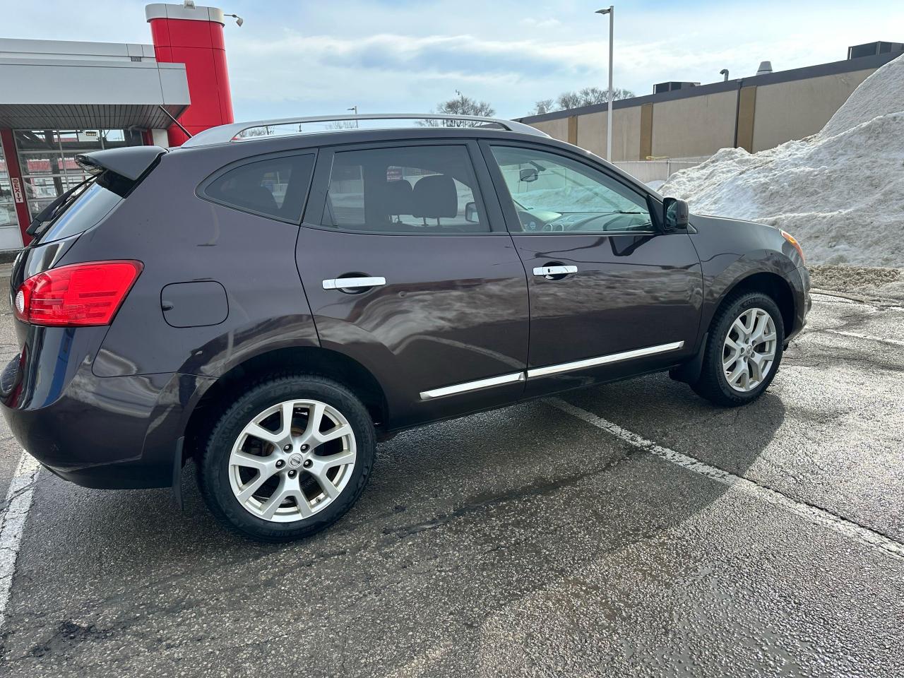 2012 Nissan Rogue SL - Photo #2