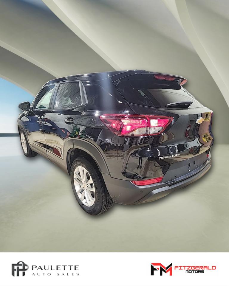 2024 Chevrolet TrailBlazer LS- BRAND NEW VEHICLE - Photo #2
