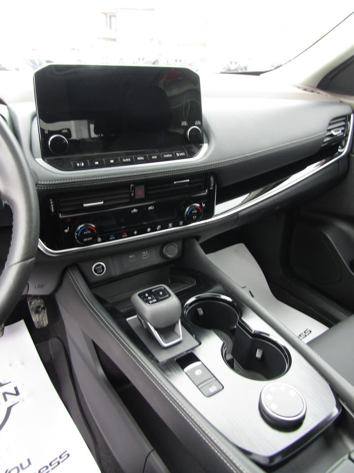 2023 Nissan Rogue SL Photo