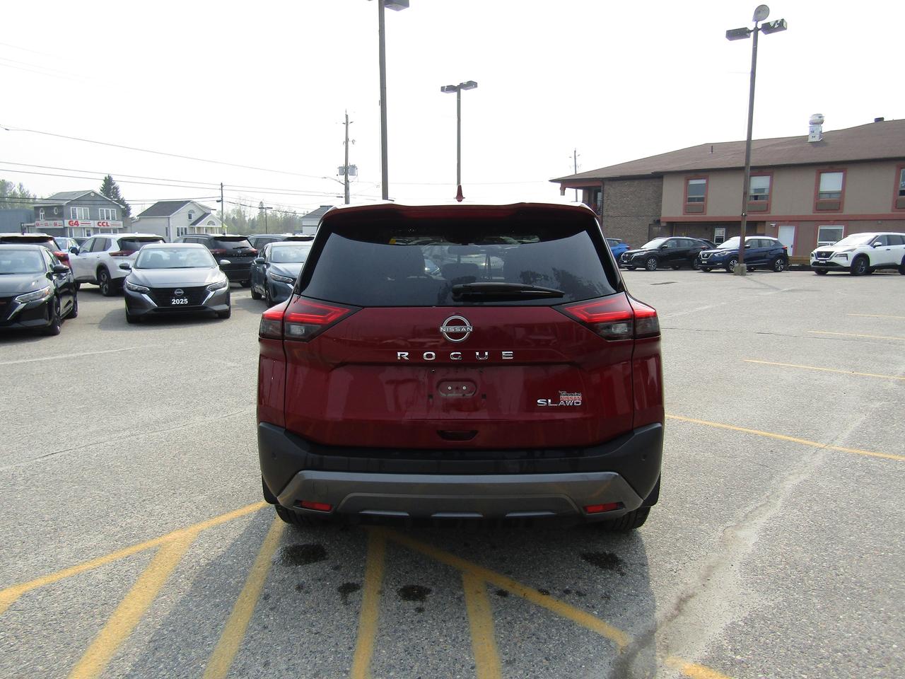 2023 Nissan Rogue SL Photo