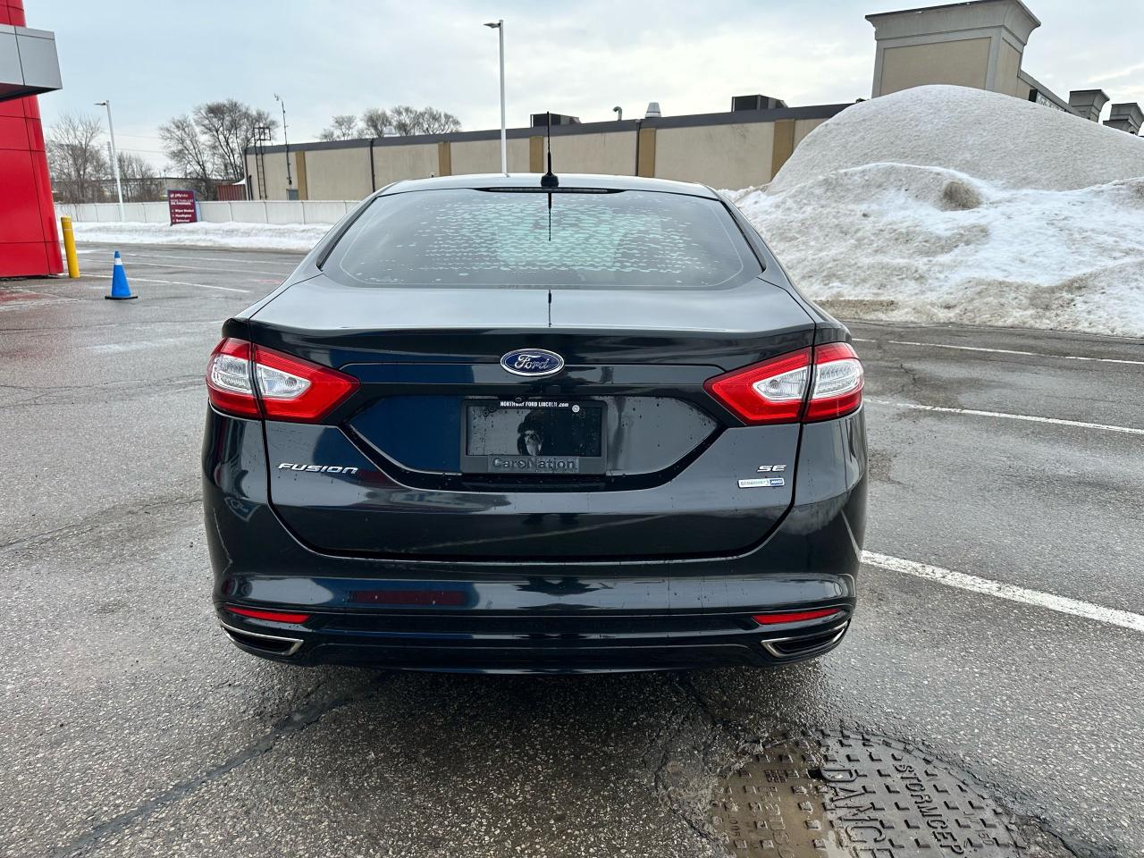 2014 Ford Fusion SE - Photo #3