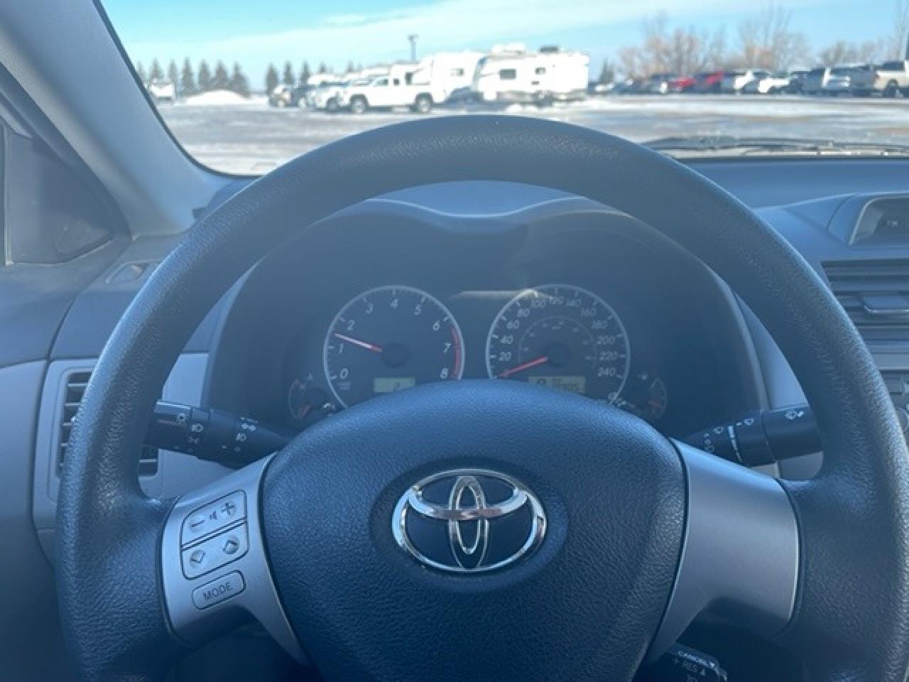 2012 Toyota Corolla LE Photo