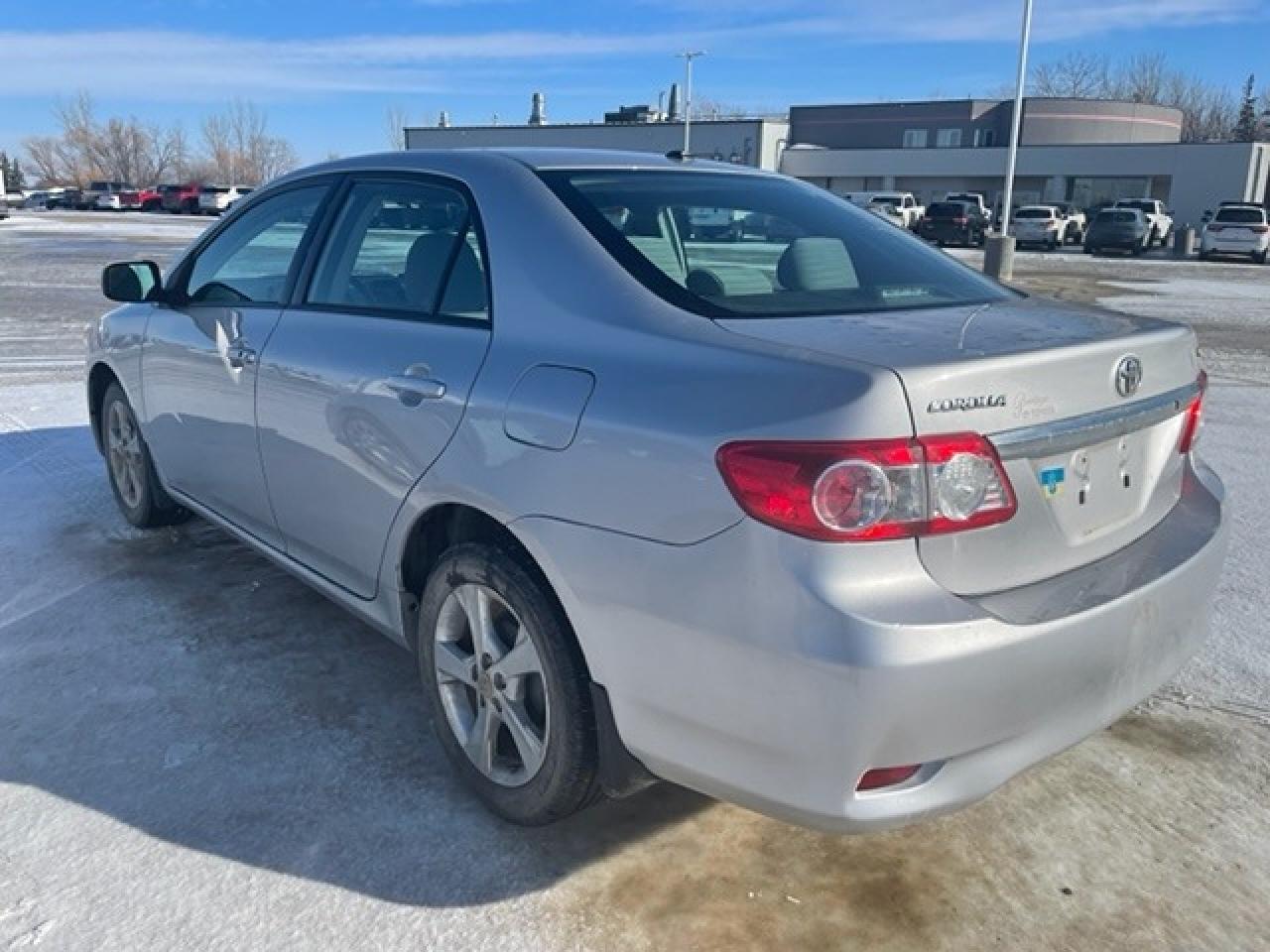 2012 Toyota Corolla LE Photo1