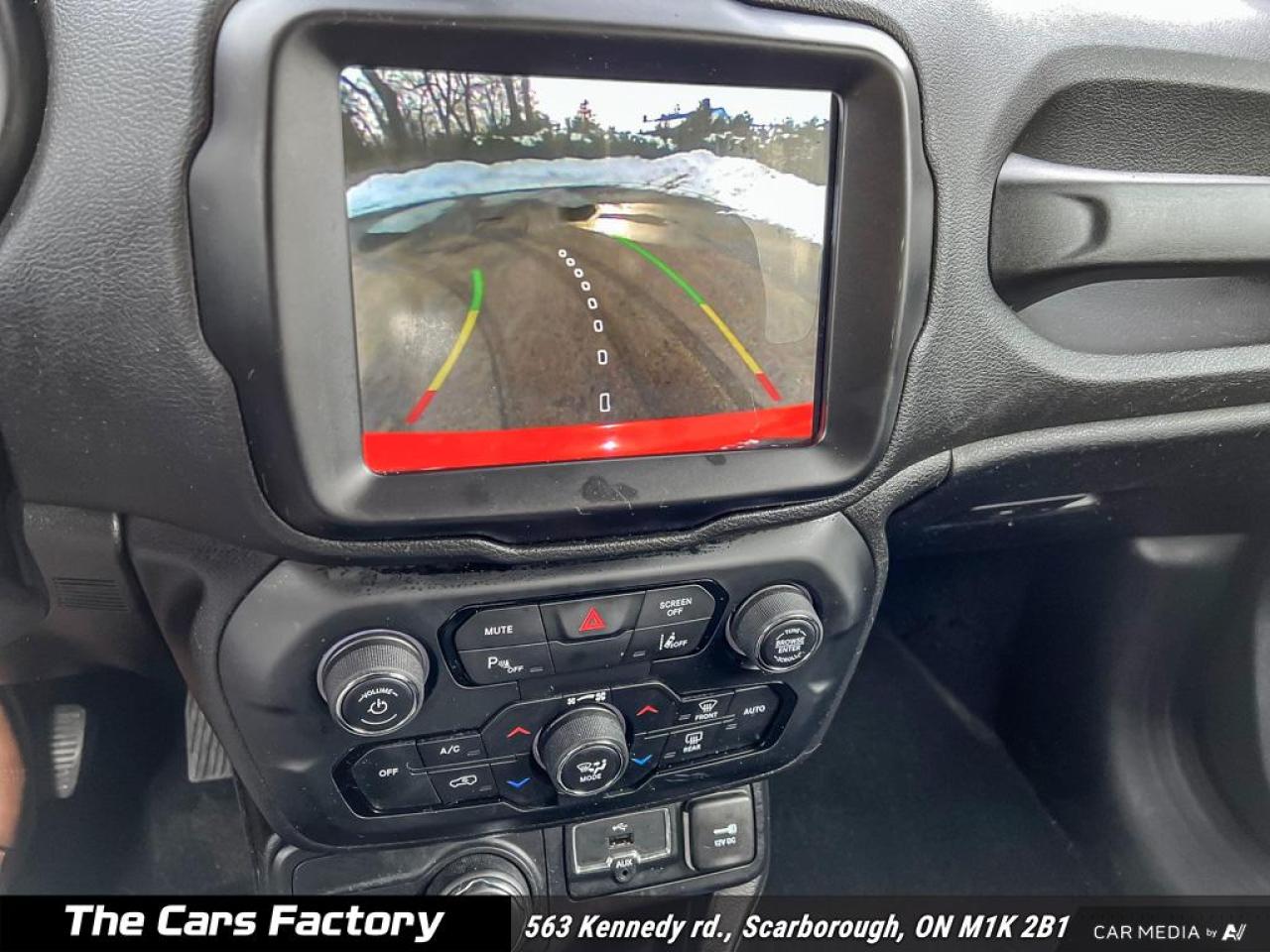 2018 Jeep Renegade ALTITUDE 4X4 Apple CarPlay - No Accident! - Photo #19