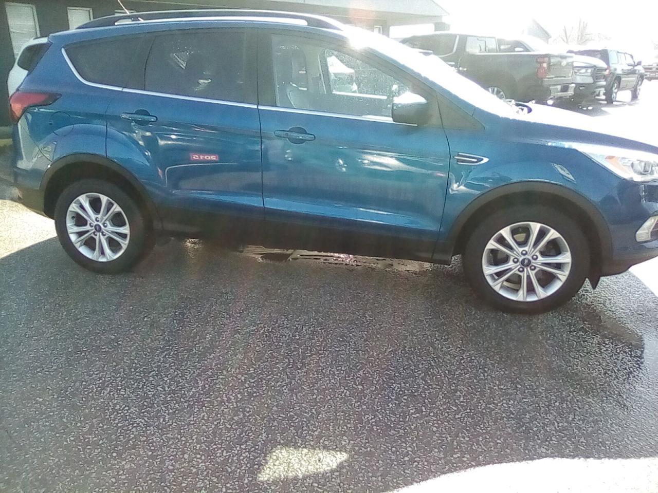 2019 Ford Escape SEL FWD