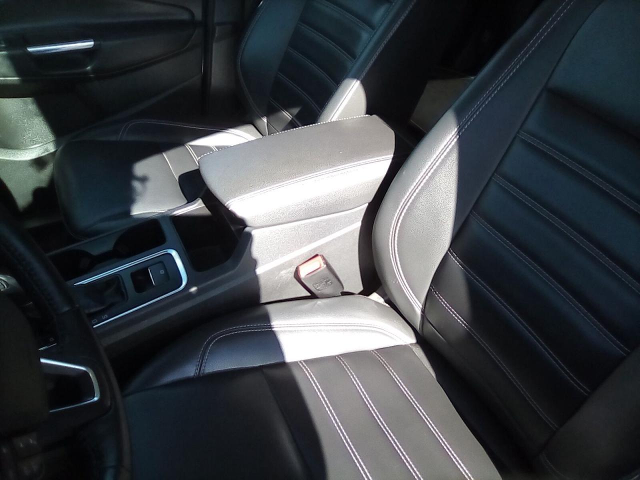 2019 Ford Escape SEL FWD