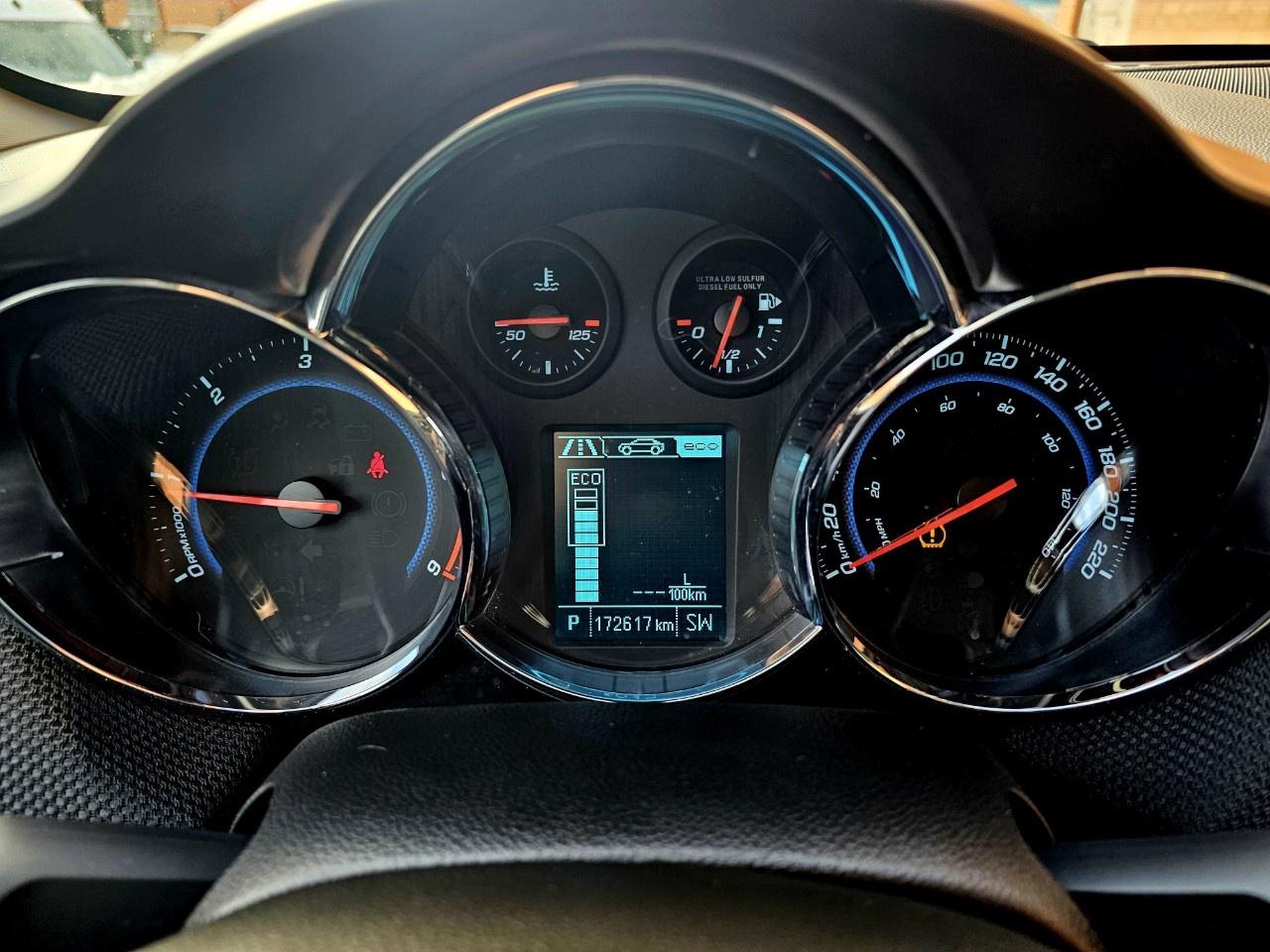 2015 Chevrolet Cruze 4DR SDN DIESEL - Photo #10
