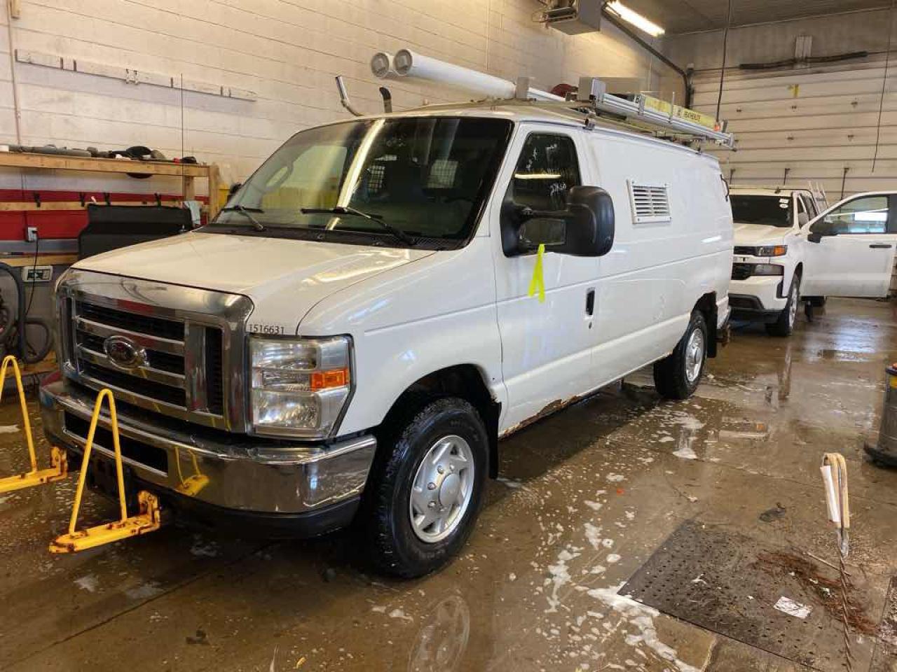 Used 2011 Ford E350 ECONOLINE  SUP for sale in Innisfil, ON