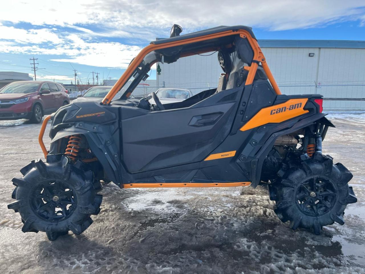 2020 Can-Am MAVERICK 1000 SPORT XRC $112 B/W - Photo #4