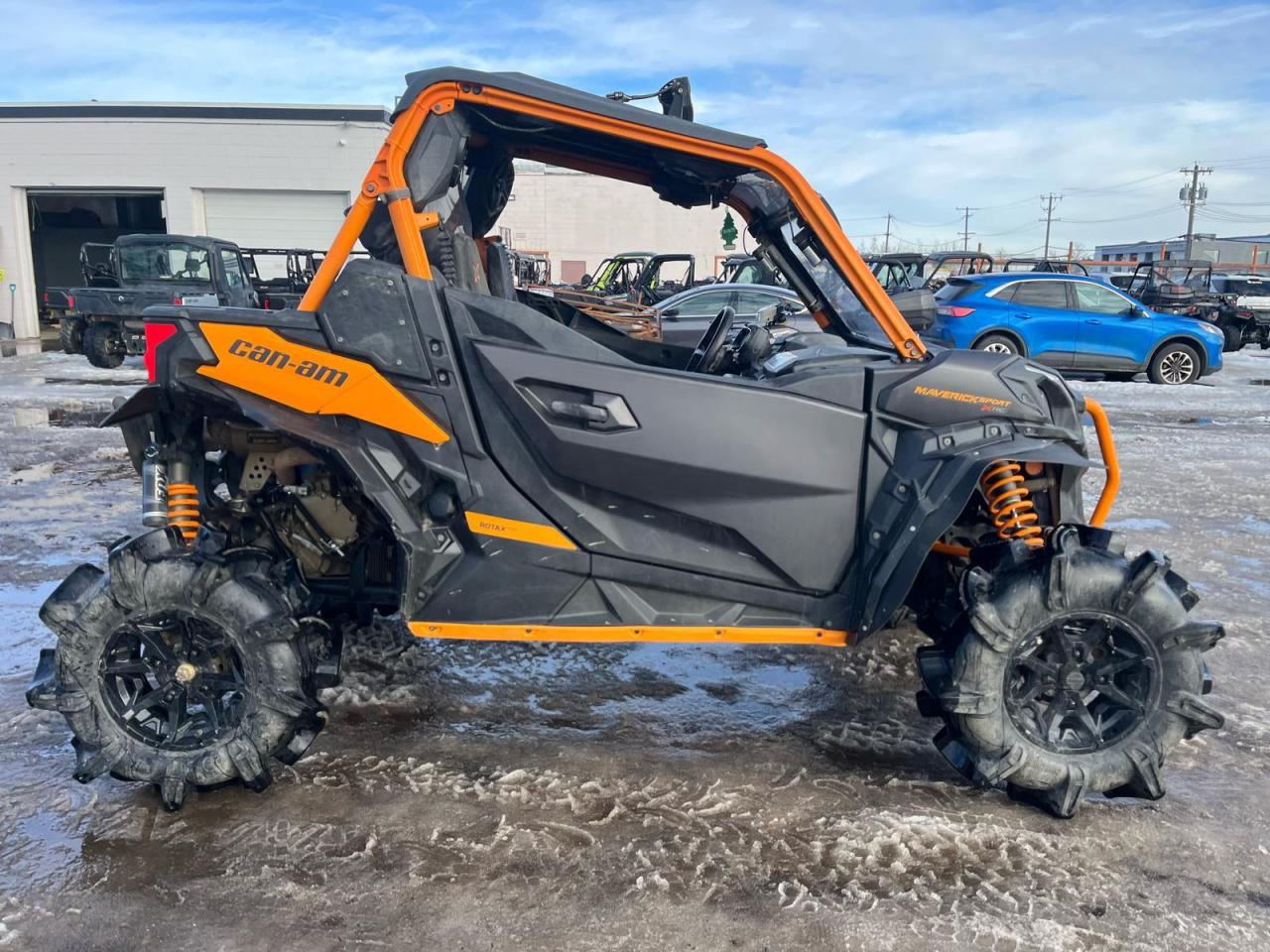 2020 Can-Am MAVERICK 1000 SPORT XRC $112 B/W - Photo #6