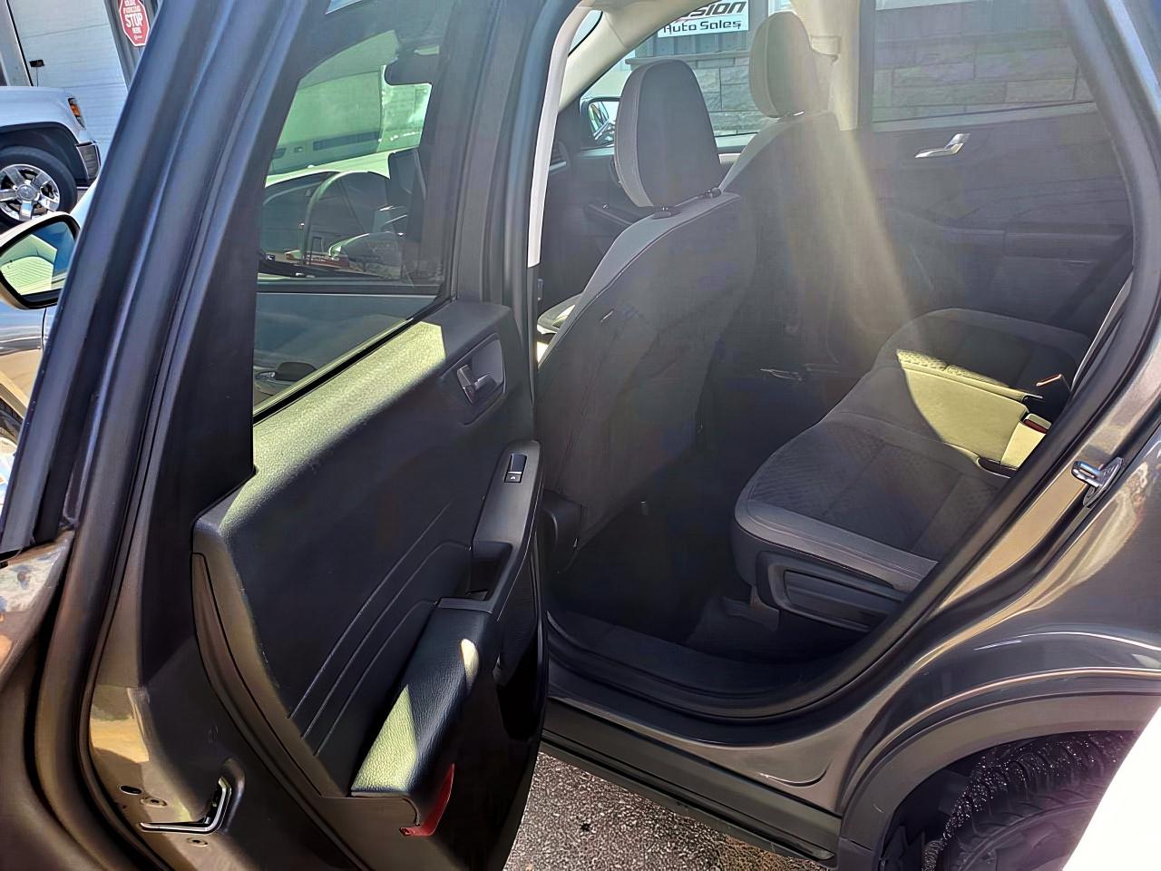 2021 Ford Escape SE FWD-HEATED SEATS-BLEUTOOTH-REAR CAMERA - Photo #18