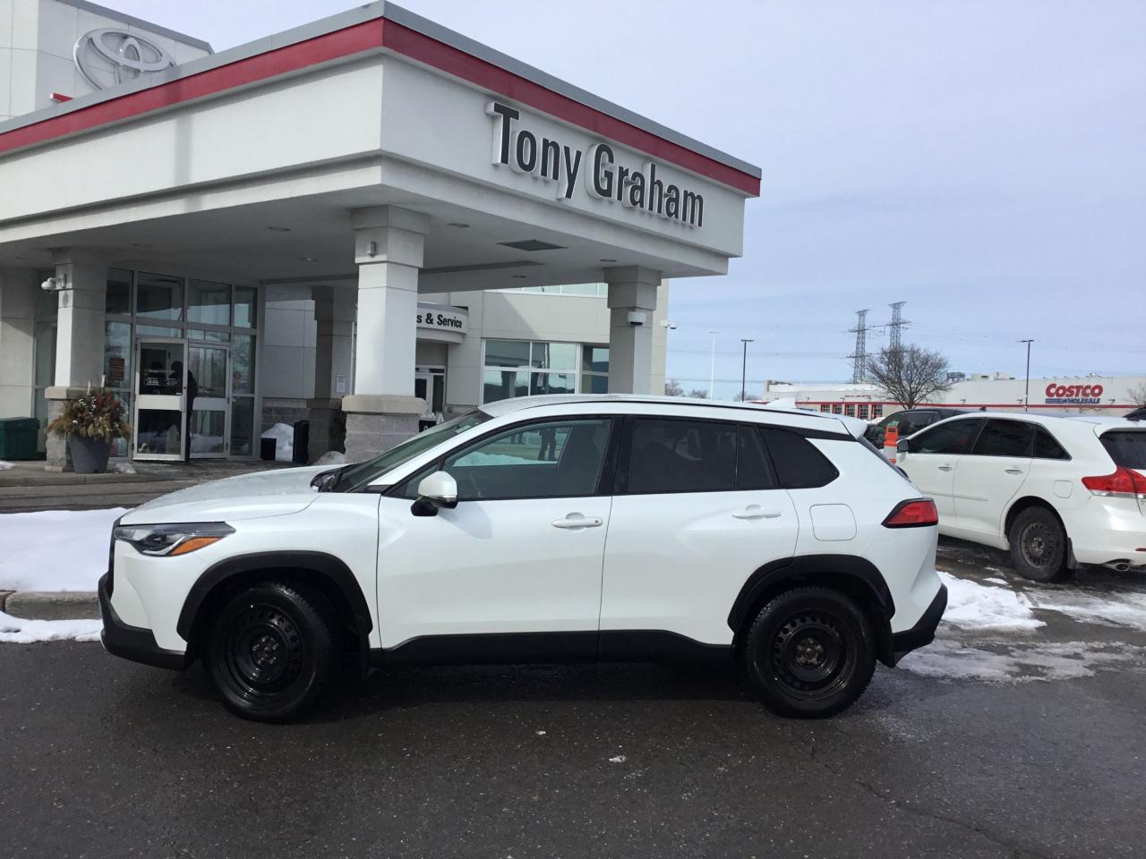 Used 2022 Toyota Corolla Cross LE for sale in Ottawa, ON