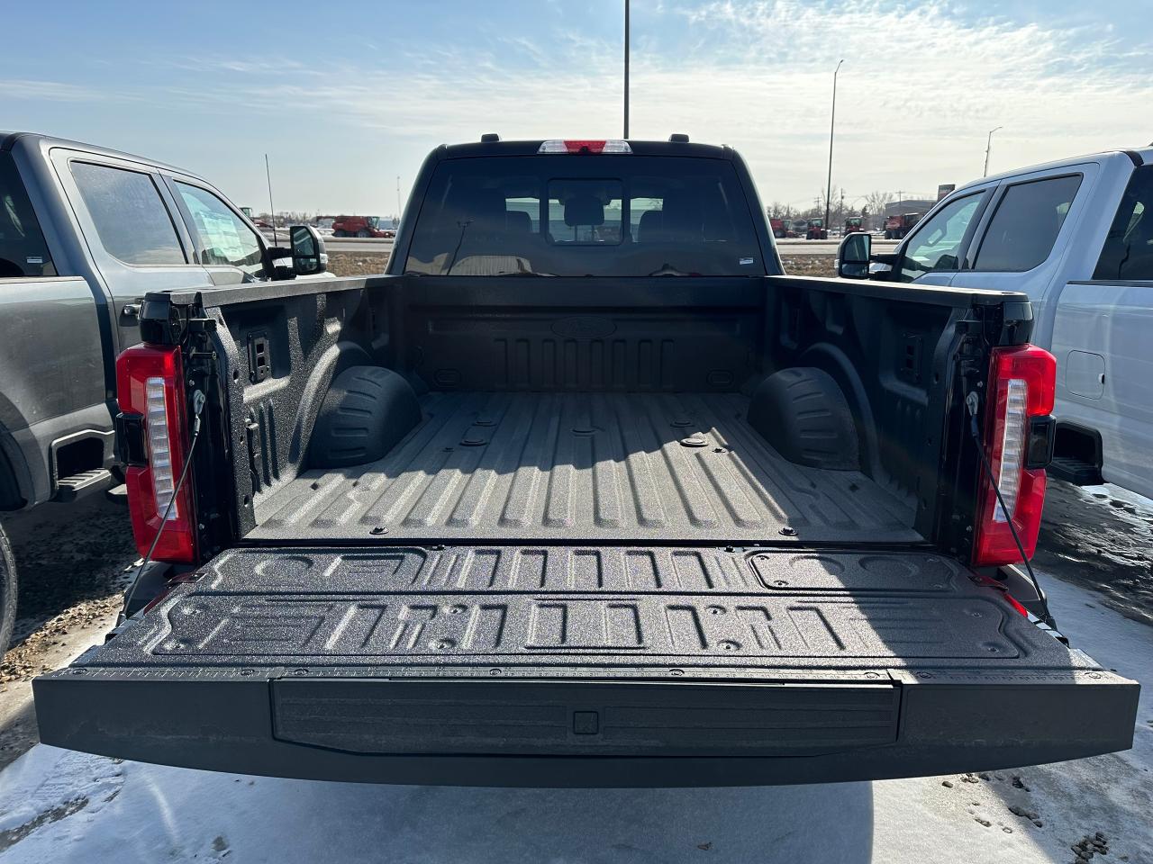 2025 Ford F-250 Super Duty SRW LARIAT 4WD Crew Cab 8' Box 608A Photo5