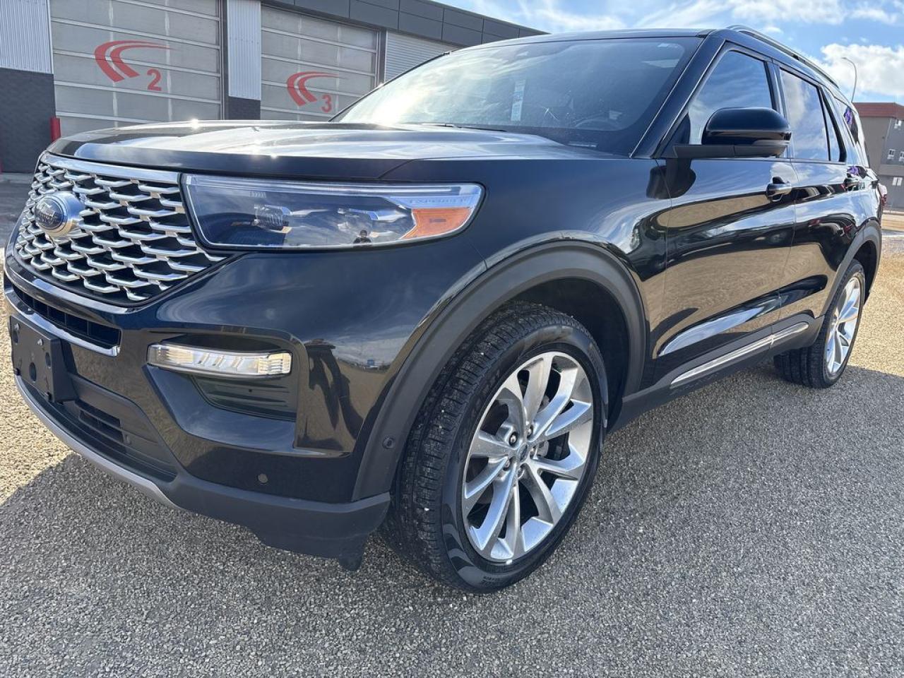 2022 Ford Explorer Platinum Photo5