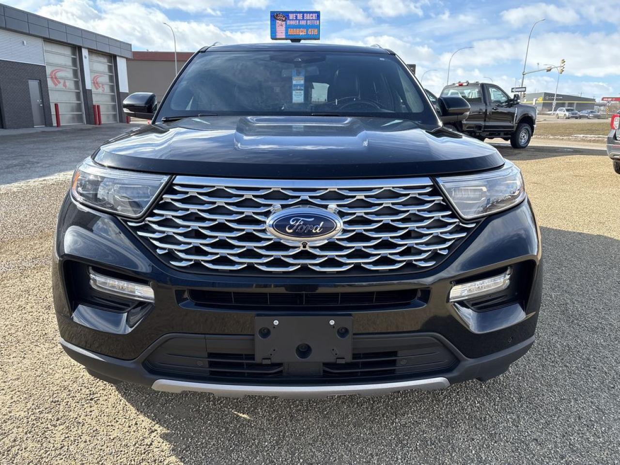 2022 Ford Explorer Platinum Photo5