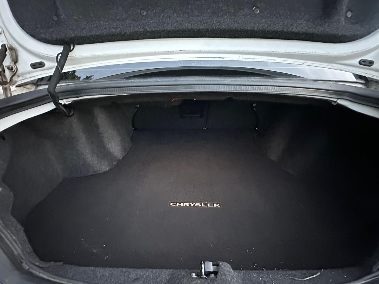 2012 Chrysler 200 4dr Sdn Limited - Photo #16