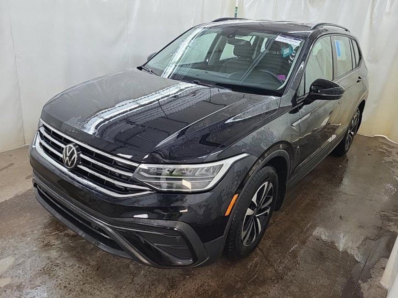 Used 2023 Volkswagen Tiguan Trendline AWD | 3rd Row Seats | Heated Steering + Seats | CarPlay + Android | Rear Camera | And more for sale in Guelph, ON