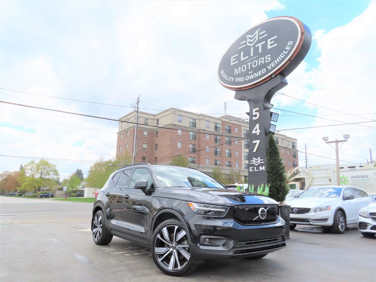Used 2022 Volvo XC40 Recharge Pure Electric P8 eAWD Ultimate - ELECTRIC - NAVIGATION SYSTEM !! for sale in Burlington, ON