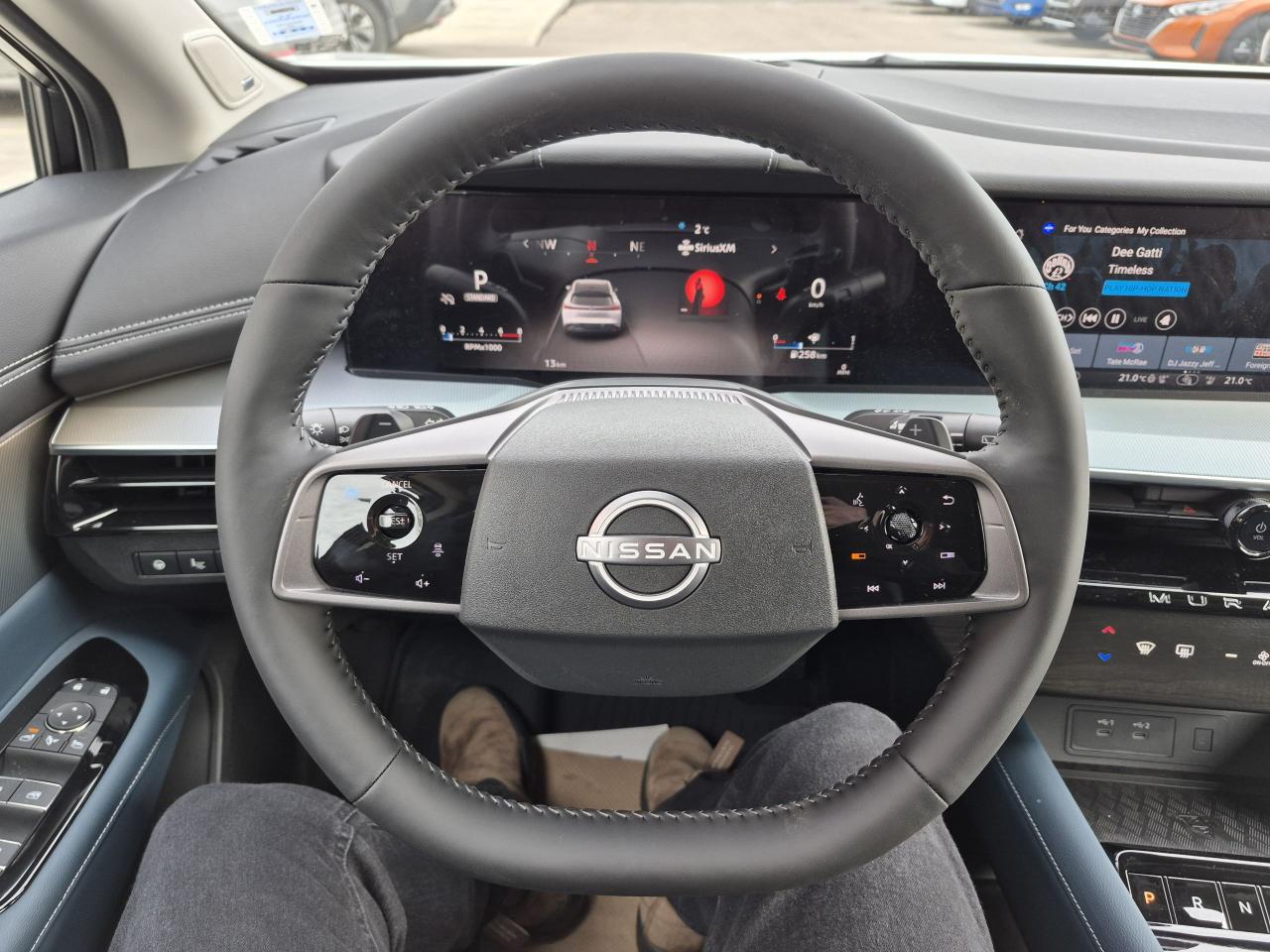 2025 Nissan Murano Platinum Photo32