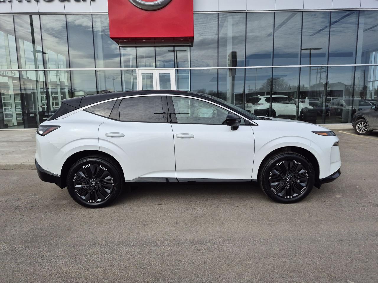 2025 Nissan Murano Platinum Photo29