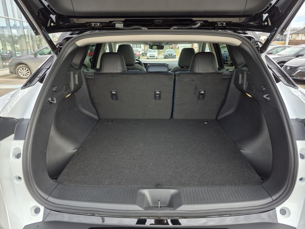2025 Nissan Murano Platinum Photo20