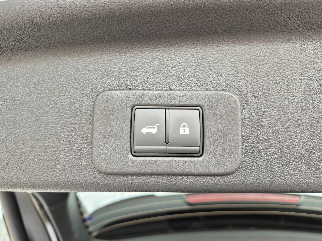 2025 Nissan Murano Platinum Photo46