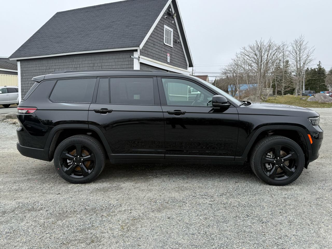 2025 Jeep Grand Cherokee L Altitude 4x4 Photo29