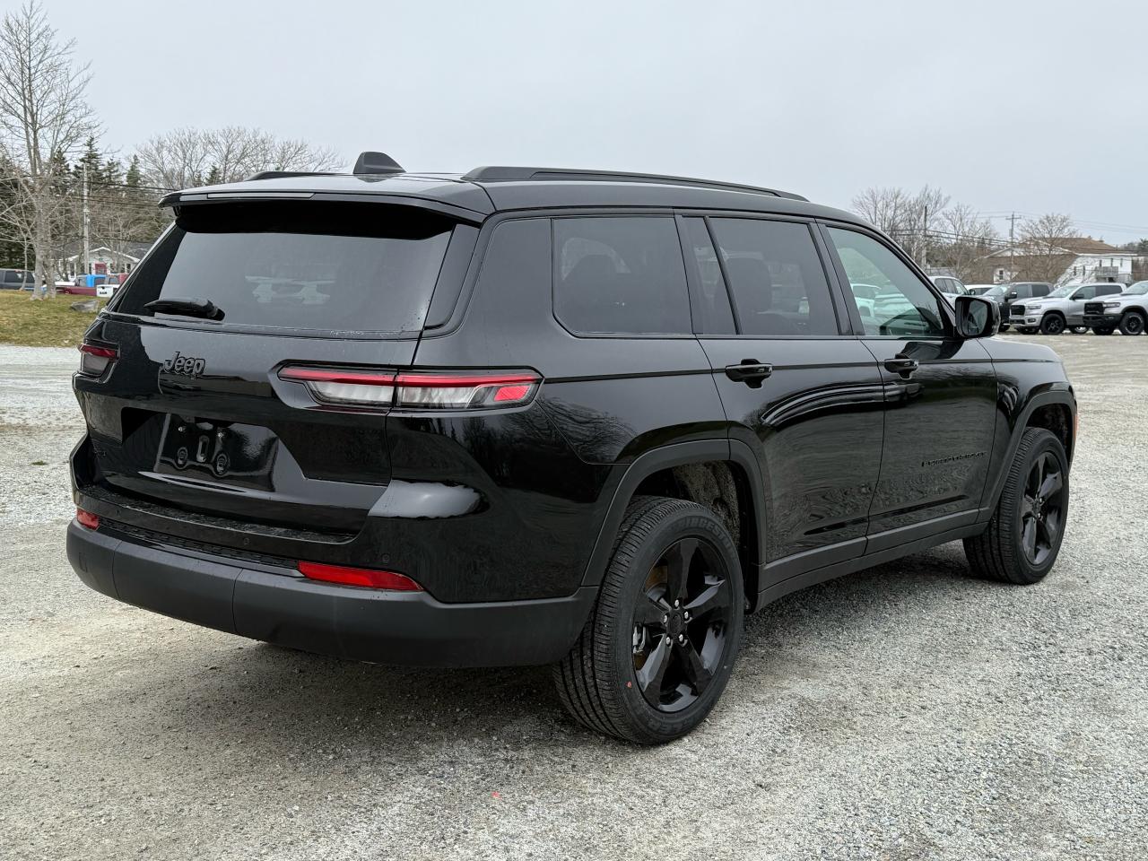 2025 Jeep Grand Cherokee L Altitude 4x4 Photo5