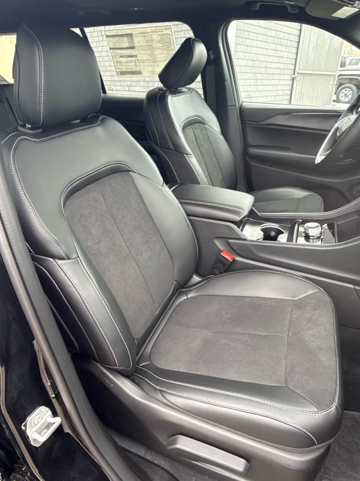 2025 Jeep Grand Cherokee L Altitude 4x4 Photo20