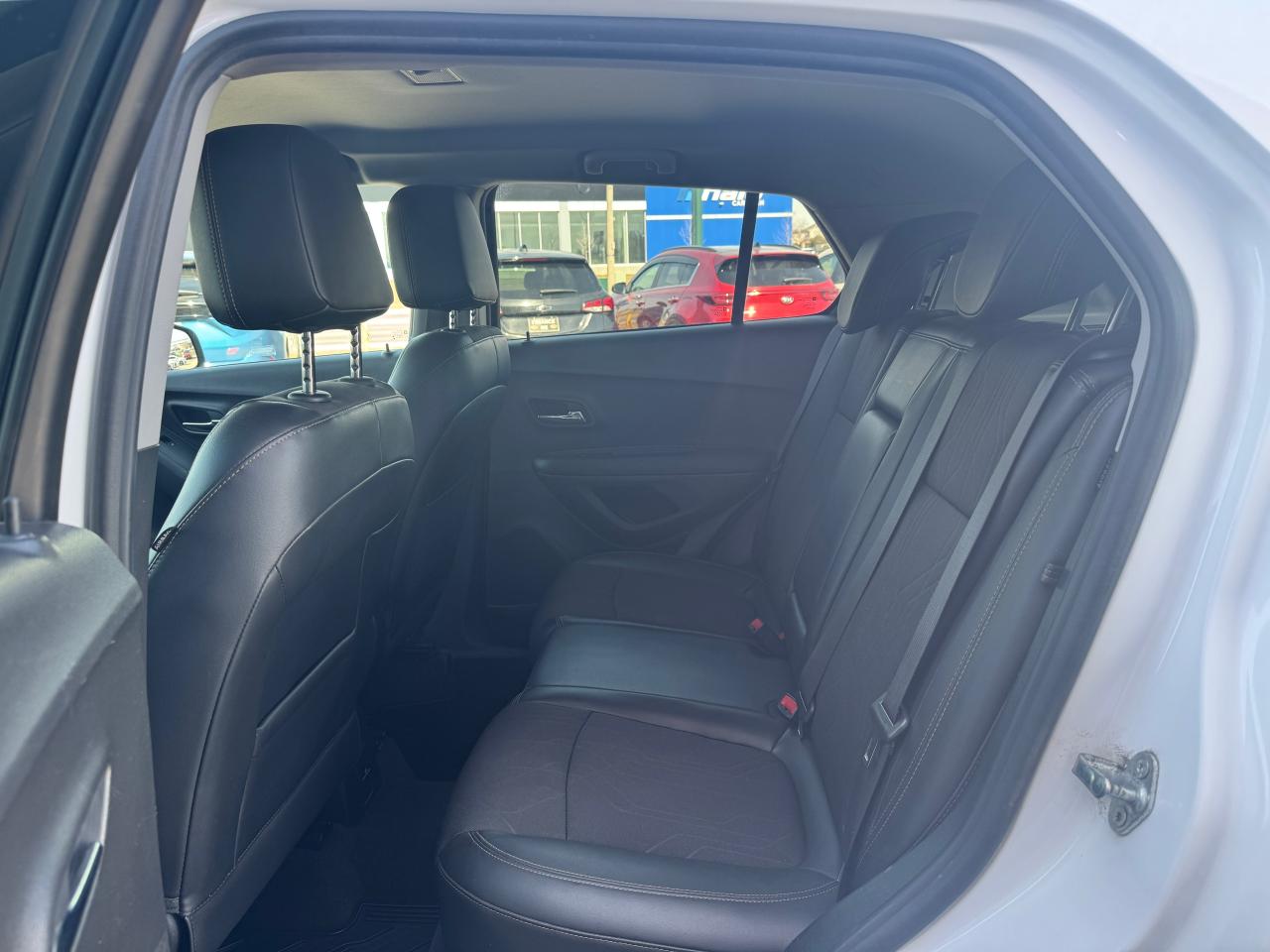2019 Chevrolet Trax AWD 4dr LT - Photo #27