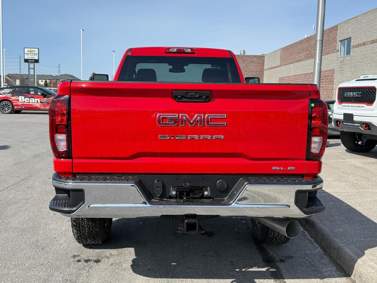 2025 GMC Sierra 3500 HD SLE 6.6L V8 DURAMAX WITH REMOTE START/ENTRY, HEATED SEATS, HEATED STEERING WHEEL, CRUISE CONTROL, VINYL FLOORING, HD REAR VISION CAMERA, APPLE CARPLAY AND ANDROID AUTO Photo