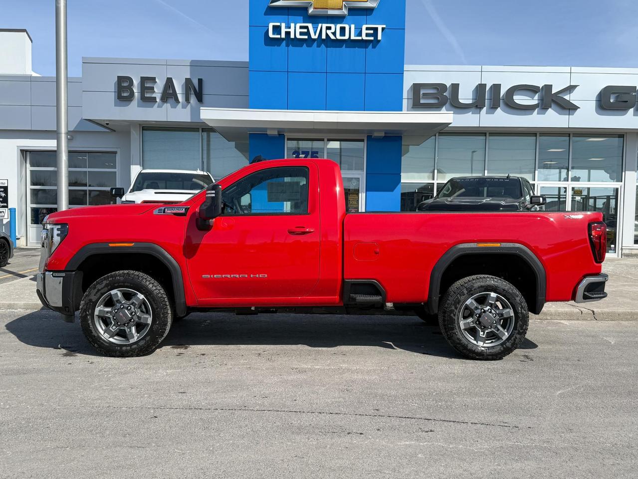 2025 GMC Sierra 3500 HD SLE 6.6L V8 DURAMAX WITH REMOTE START/ENTRY, HEATED SEATS, HEATED STEERING WHEEL, CRUISE CONTROL, VINYL FLOORING, HD REAR VISION CAMERA, APPLE CARPLAY AND ANDROID AUTO Photo