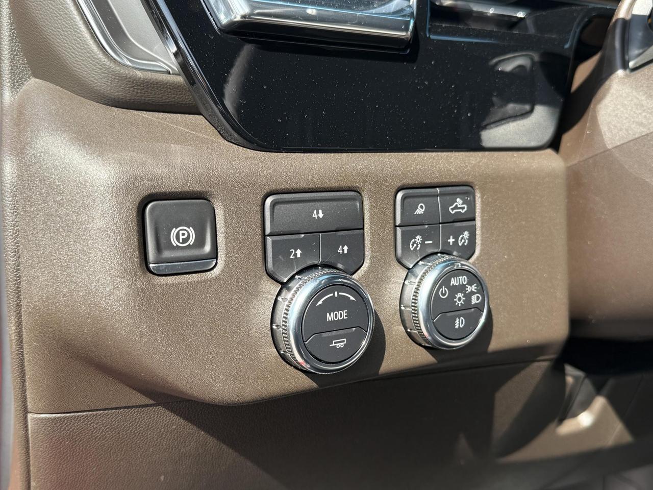 2025 GMC Sierra 3500 HD SLE 6.6L V8 DURAMAX WITH REMOTE START/ENTRY, HEATED SEATS, HEATED STEERING WHEEL, CRUISE CONTROL, VINYL FLOORING, HD REAR VISION CAMERA, APPLE CARPLAY AND ANDROID AUTO Photo