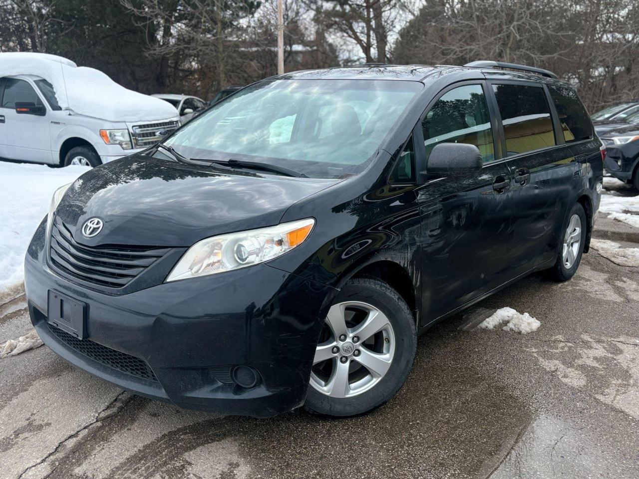 Used 2015 Toyota Sienna BACKUP CAM,BLUETOOTH,NO ACCIDENT,CERTIFIED, for sale in Richmond Hill, ON