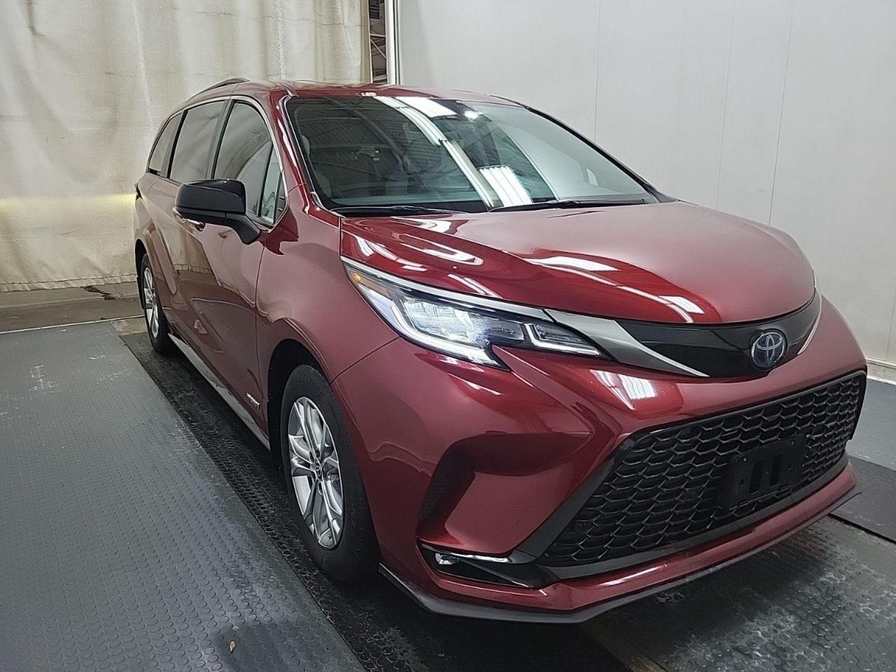 Used 2021 Toyota Sienna XSE 7-Passenger AWD for sale in Toronto, ON