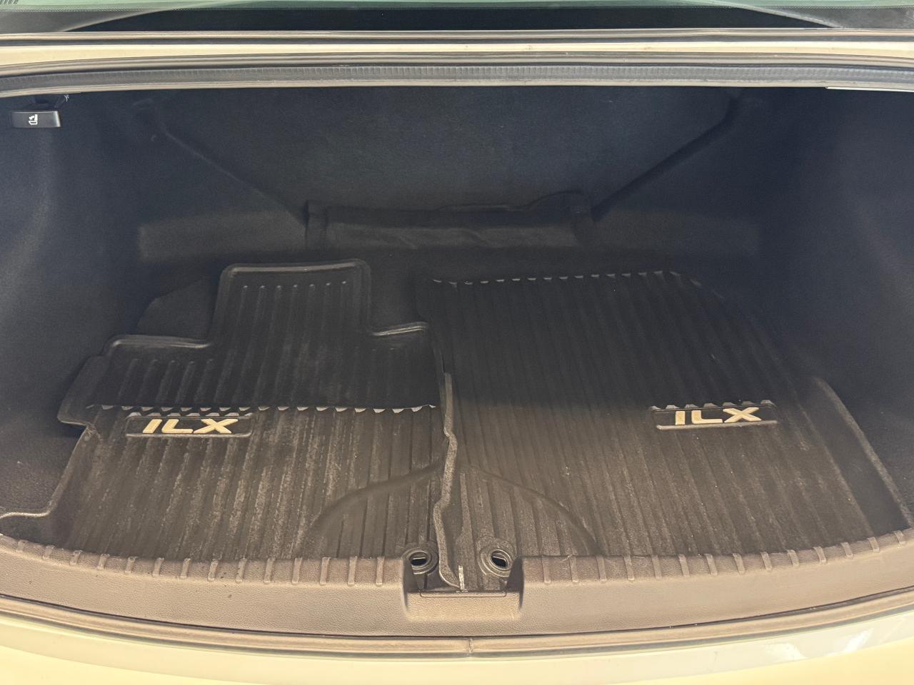 2017 Acura ILX Premium+LaneKeep+Adaptive Cruise+CLEAN CARFAX - Photo #28