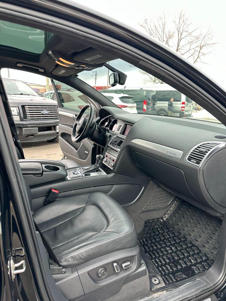 2014 Audi Q7 BLACK OPTIC PACKAGE Photo