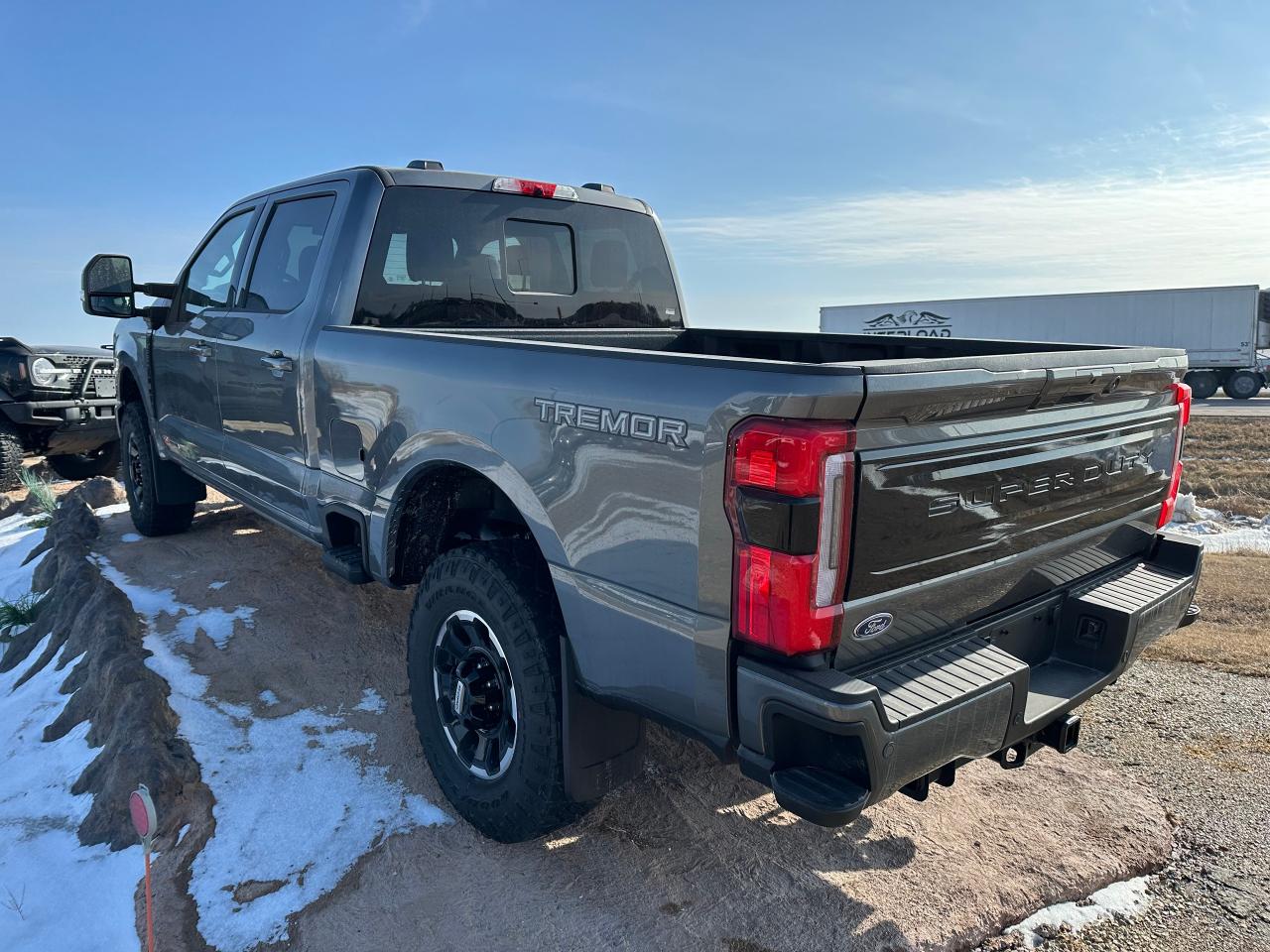 2025 Ford F-250 Super Duty SRW PLATINUM 4WD Crew Cab 6.75' Box 703A Photo5