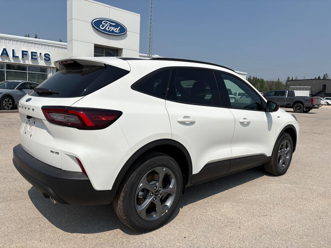 2025 Ford Escape ST-Line AWD Photo4