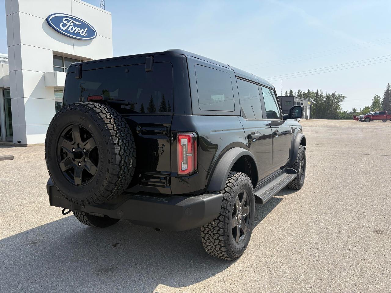 2025 Ford Bronco OUTER BANKS 4 DOOR 4X4 Photo5