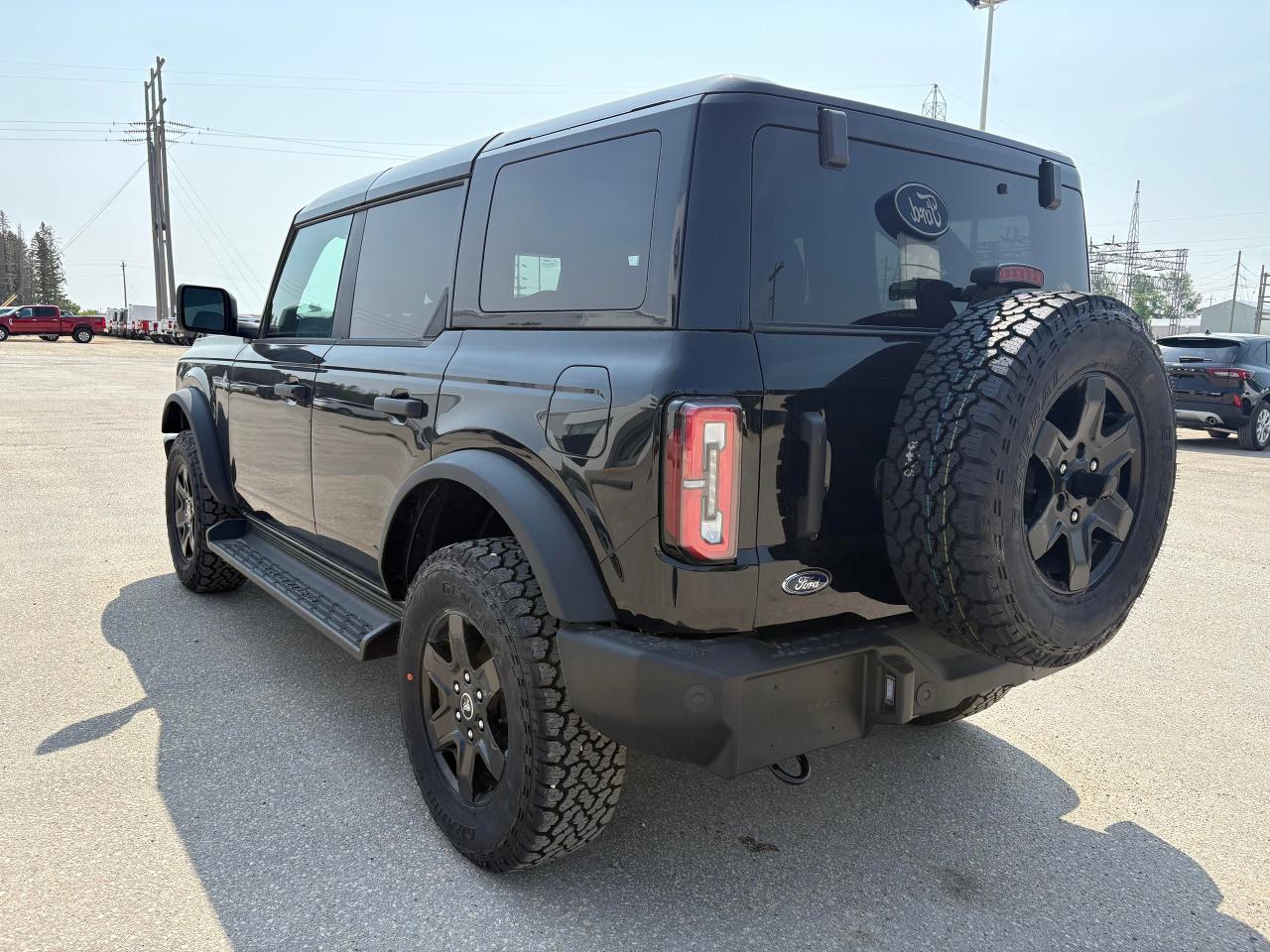 2025 Ford Bronco OUTER BANKS 4 DOOR 4X4 Photo5