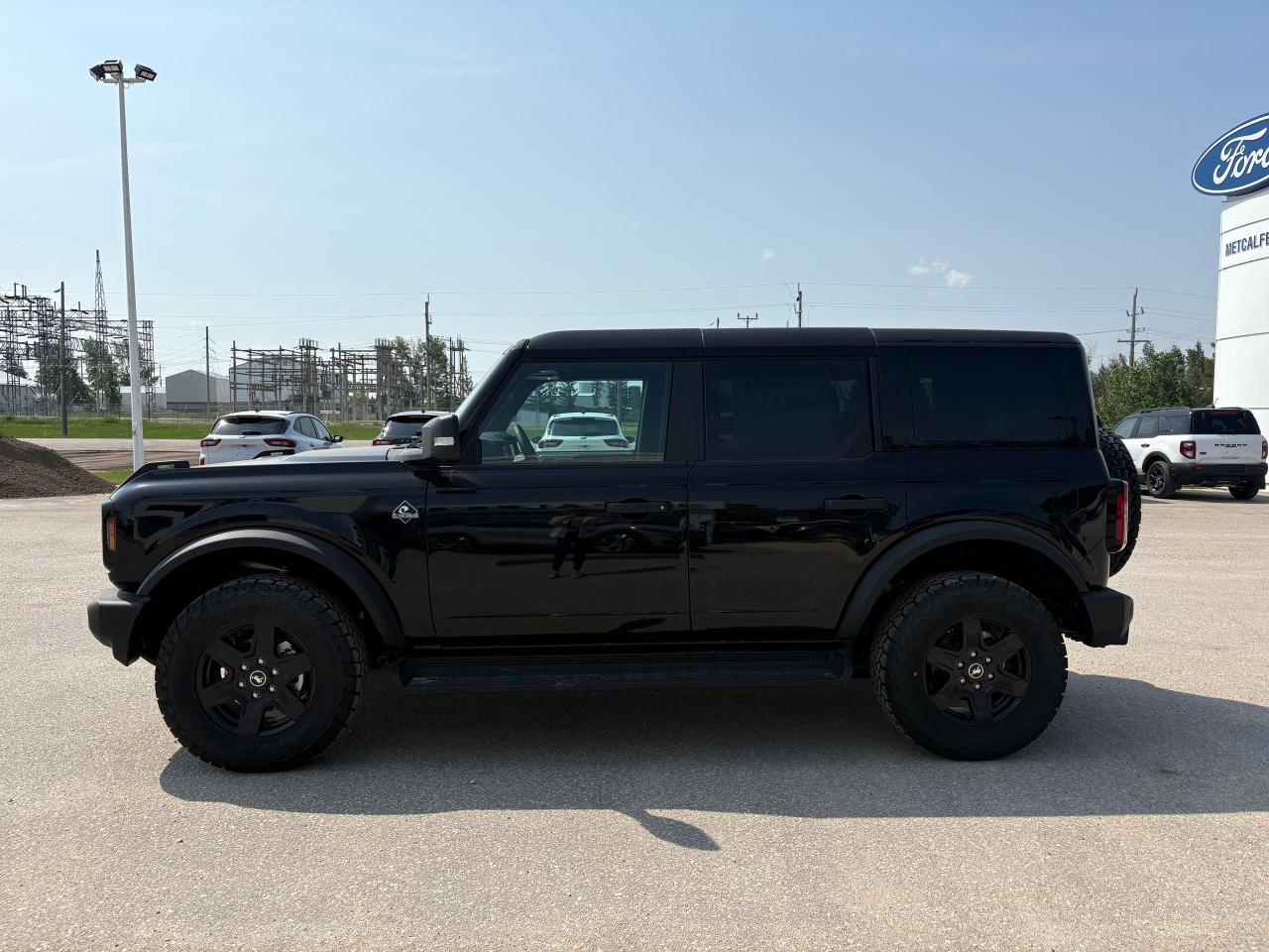2025 Ford Bronco OUTER BANKS 4 DOOR 4X4 Photo5