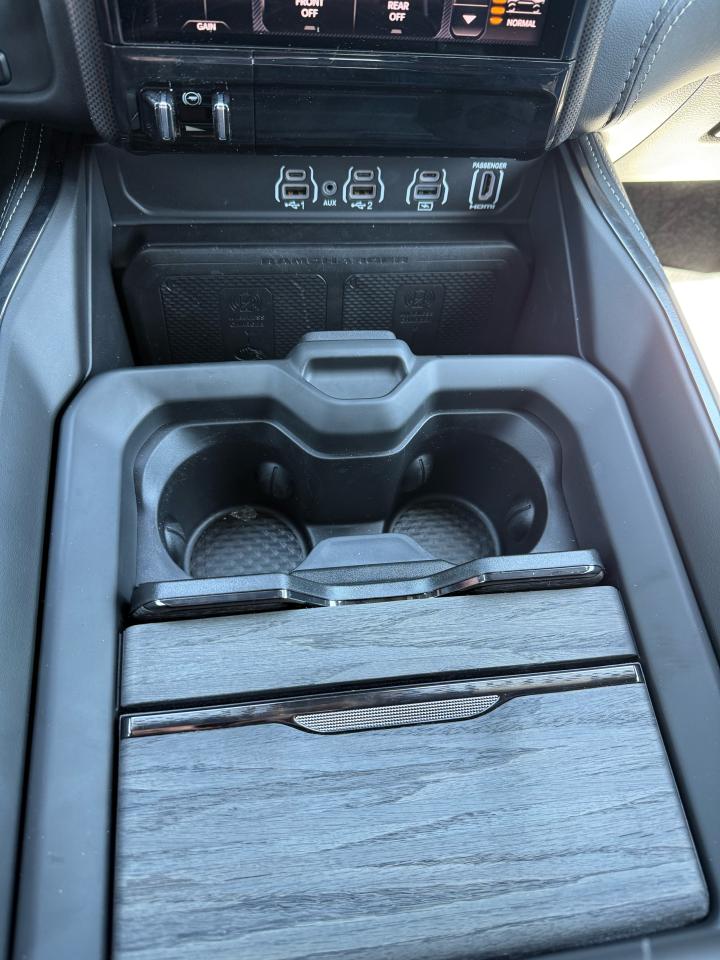 2025 RAM 1500 Limited 4x4 Crew Cab 5'7" Box Photo18