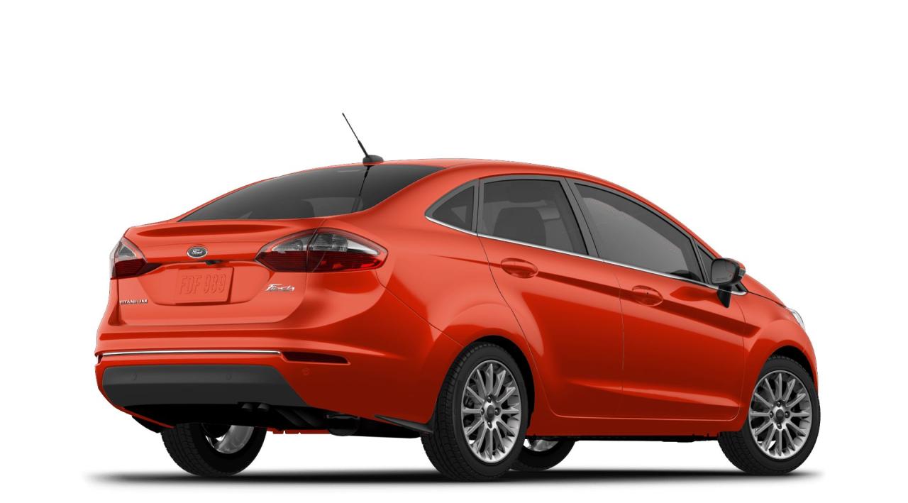 2018 Ford Fiesta Sedan TITANIUM Photo2