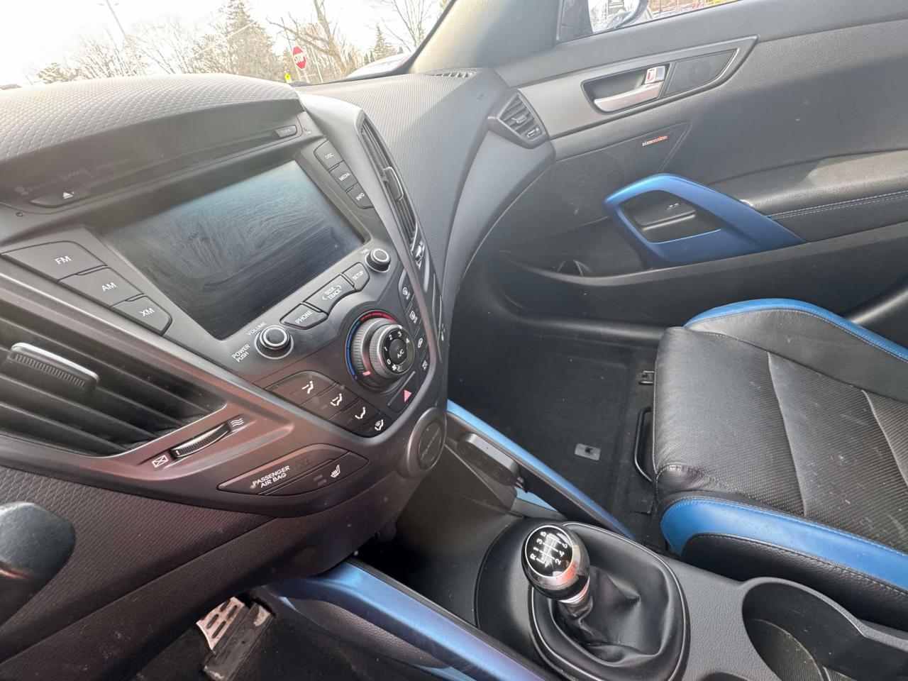 2016 Hyundai Veloster 3dr Cpe Man Rally Edition - Photo #13