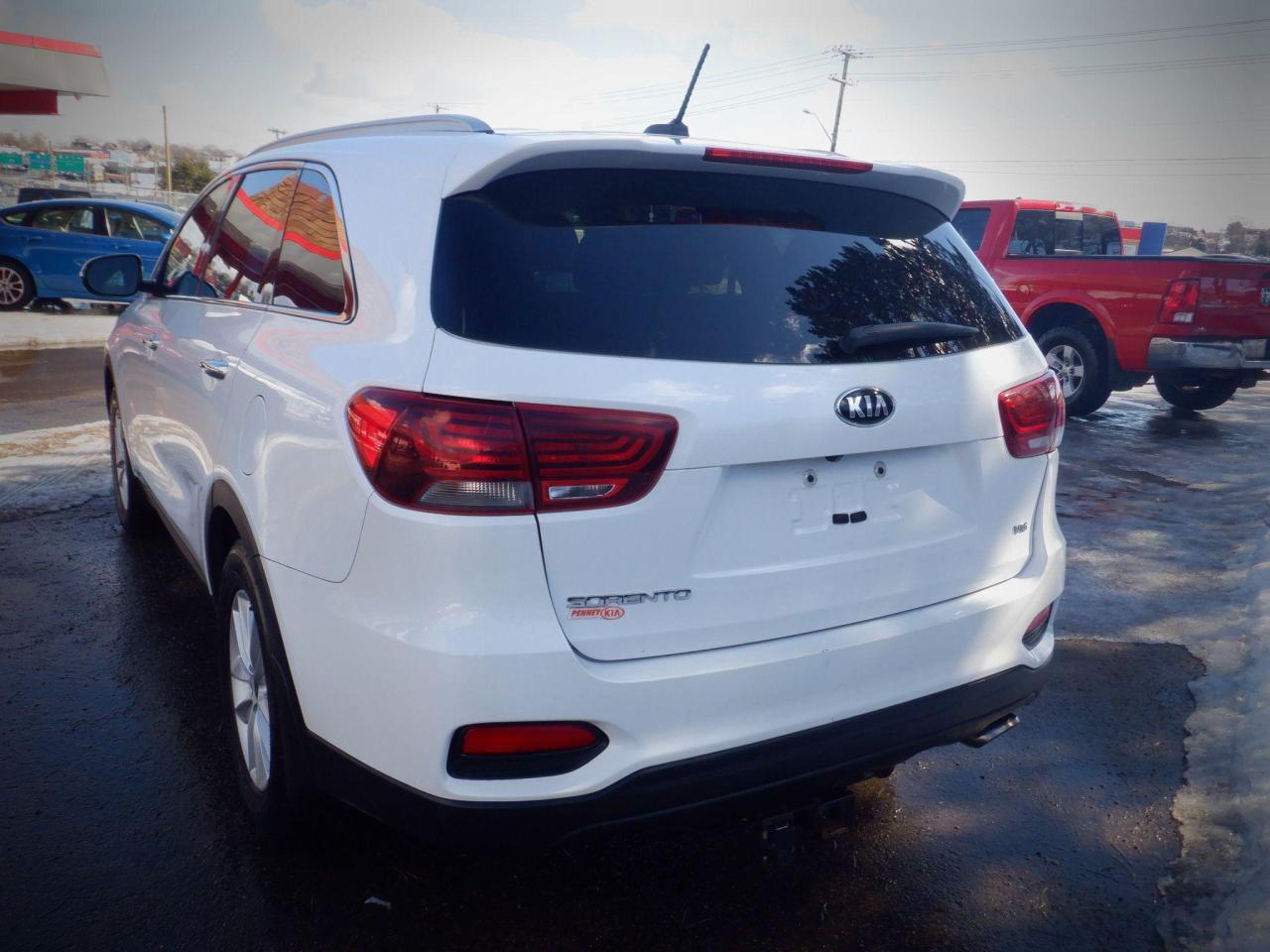 2020 Kia Sorento LX+ V6 - Photo #10