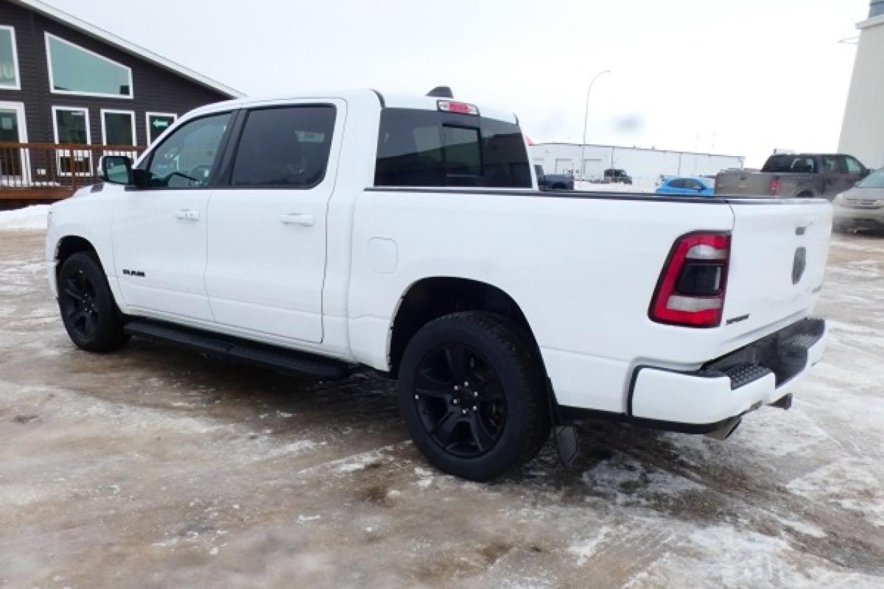2022 Dodge Ram 1500 Sport 4x4 Crew Cab 5'7" Box w/H&C L, NAV, BUC - Photo #8