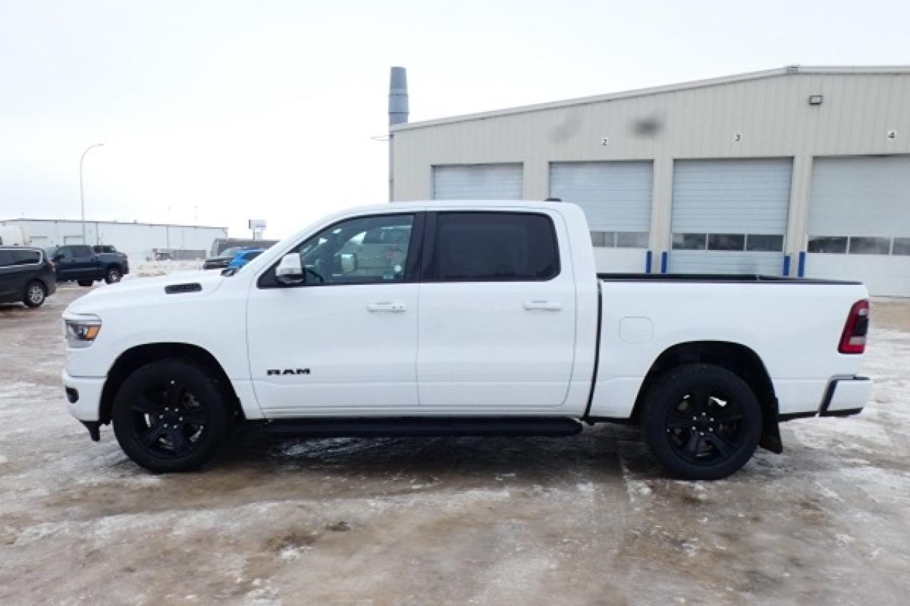 2022 Dodge Ram 1500 Sport 4x4 Crew Cab 5'7" Box w/H&C L, NAV, BUC