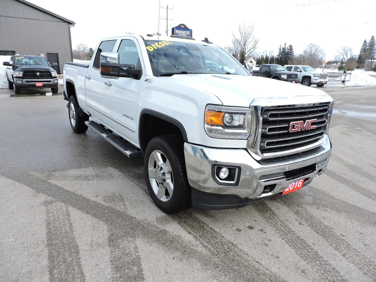 Used 2016 GMC Sierra 2500 SLT Diesel 4X4 Leather Loaded Only 151000 KMS for sale in Gorrie, ON