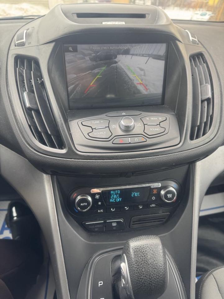 2014 Ford Escape FWD 4dr SE - Photo #11